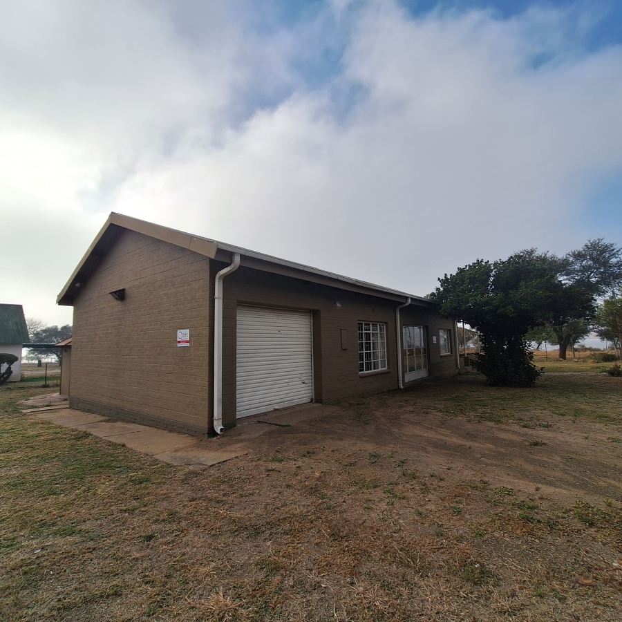 3 Bedroom Property for Sale in Metsimaholo Free State